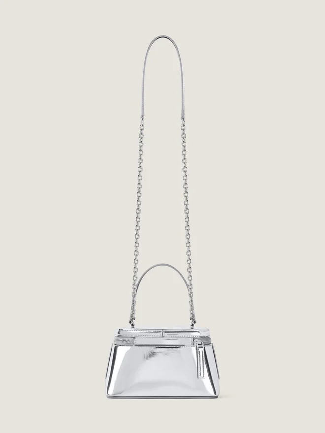 Antigona Bag en cuir effet miroir avec chaîne Antigona Bag en cuir effet miroir avec chaîne