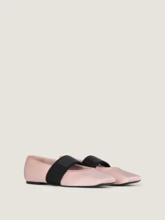 Ballerines carrées à découpes en satin