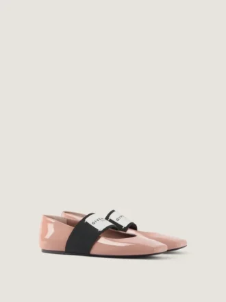 Ballerines à talons carrés en cuir verni