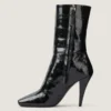 Bottines carrées à découpes en cuir brillant Bottines carrées à découpes en cuir brillant