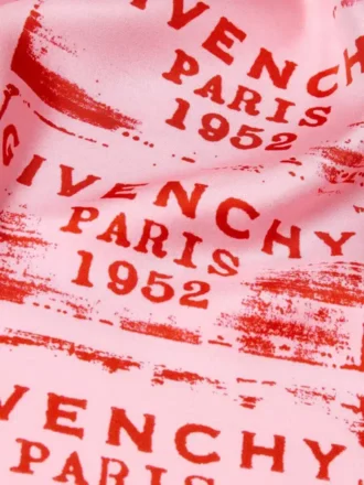 Carré Givenchy Stamp en soie