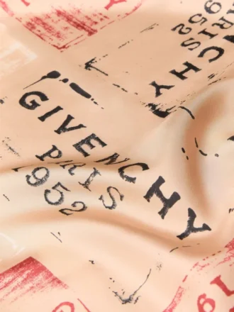 Châle Givenchy Stamp en soie