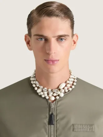 Collier en métal, perles et cristaux