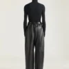 Pantalon à double pli en cuir Pantalon à double pli en cuir