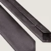 Cravate Givenchy en soie avec détails jacquard Cravate Givenchy en soie avec détails jacquard