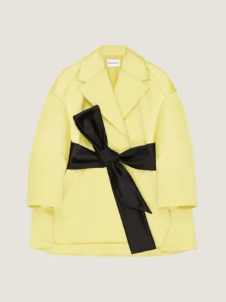 Manteau cocon en satin avec cape