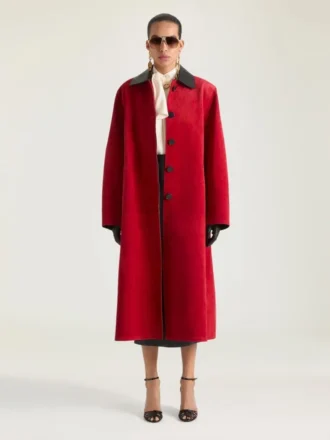 manteau court en daim avec col en cuir 1 330x440 - Sandales &agrave; talons Cage en cuir verni