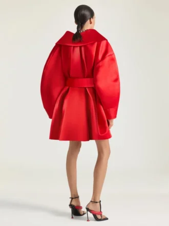 Manteau court en satin
