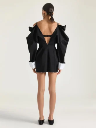 Mini-robe ajustée fendue en laine