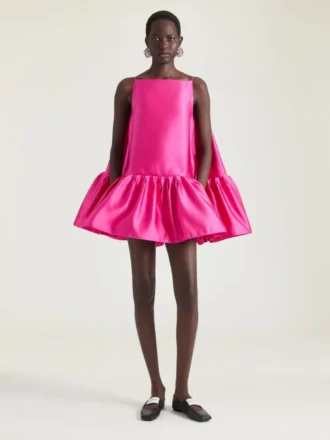 Mini-robe à volants fendue en satin