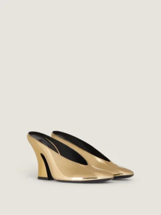 Mules à talons sculptées en cuir effet miroir Mules à talons sculptées en cuir effet miroir