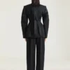 Pantalon cocon en laine avec détail à l’envers Pantalon cocon en laine avec détail à l’envers