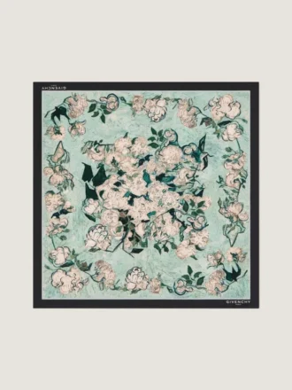Petit carré en soie à imprimé roses