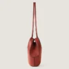 Petit sac cabas à facettes en cuir grainé Petit sac cabas à facettes en cuir grainé