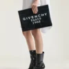 Pochette Givenchy Paris 1952 en cuir Pochette Givenchy Paris 1952 en cuir