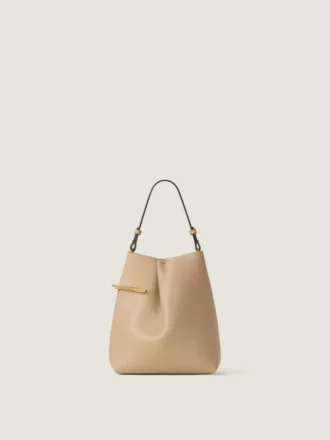 Pochette Pinch Me en cuir nappa