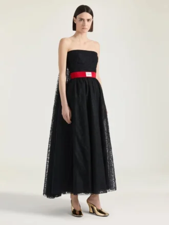 Robe de soirée bustier à cape dans le dos en dentelle Robe de soirée bustier à cape dans le dos en dentelle