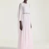 Robe de soirée drapée en mousseline avec cristaux et cape Robe de soirée drapée en mousseline avec cristaux et cape