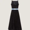 Robe de soirée fendue en dentelle et paillettes