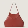Sac cabas moyen à facettes en cuir grainé Sac cabas moyen à facettes en cuir grainé