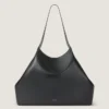 Sac cabas moyen à facettes en cuir grainé Sac cabas moyen à facettes en cuir grainé