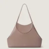 Sac cabas moyen à facettes en cuir grainé Sac cabas moyen à facettes en cuir grainé