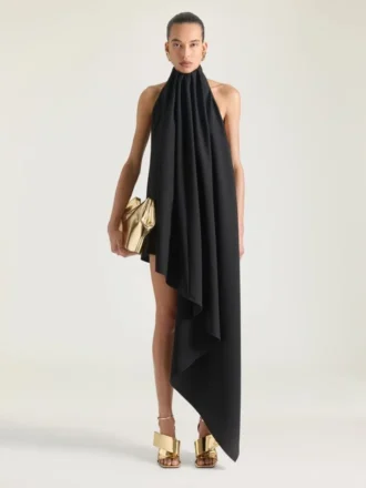 sandales talons carrs en cuir effet miroir 2 330x440 - Robe asym&eacute;trique &agrave; col licou en laine