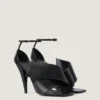 Sandales à talons carrés fendus en cuir