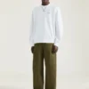 Sweat-shirt en molleton avec coutures couture et inscription « Givenchy Paris » Sweat-shirt en molleton avec coutures couture et inscription « Givenchy Paris »