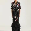 Robe à volants en mousseline de soie avec broderies