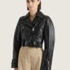 Veste motard courte en cuir style cocon Veste motard courte en cuir style cocon